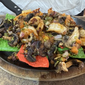 El Maguey - Pollo Michoacano - Mexican Near Me - Bridgeton, Missouri