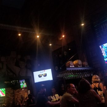 Union Kitchen and Tap Encinitas - New American Near Me - Encinitas, California
