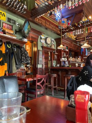 Parkway Tavern by null