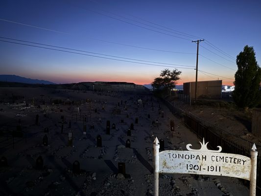 Old Tonopah Cemetery (1901) by null