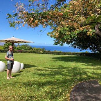 Hotel Wailea Maui - Grassy field on the property - Hotels Near Me - Wailea, Hawaii Hotel Wailea Maui - Grassy field on the property - Hotels Near Me - Wailea, Hawaii