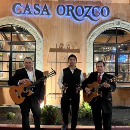 Exterior photo of Trio Mariachi Tepatitlan Exterior photo of Trio Mariachi Tepatitlan