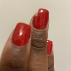Chipped gel nails