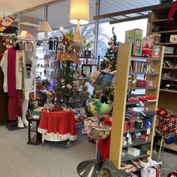 Antique Mall of Creve Coeur - Christmas decorations