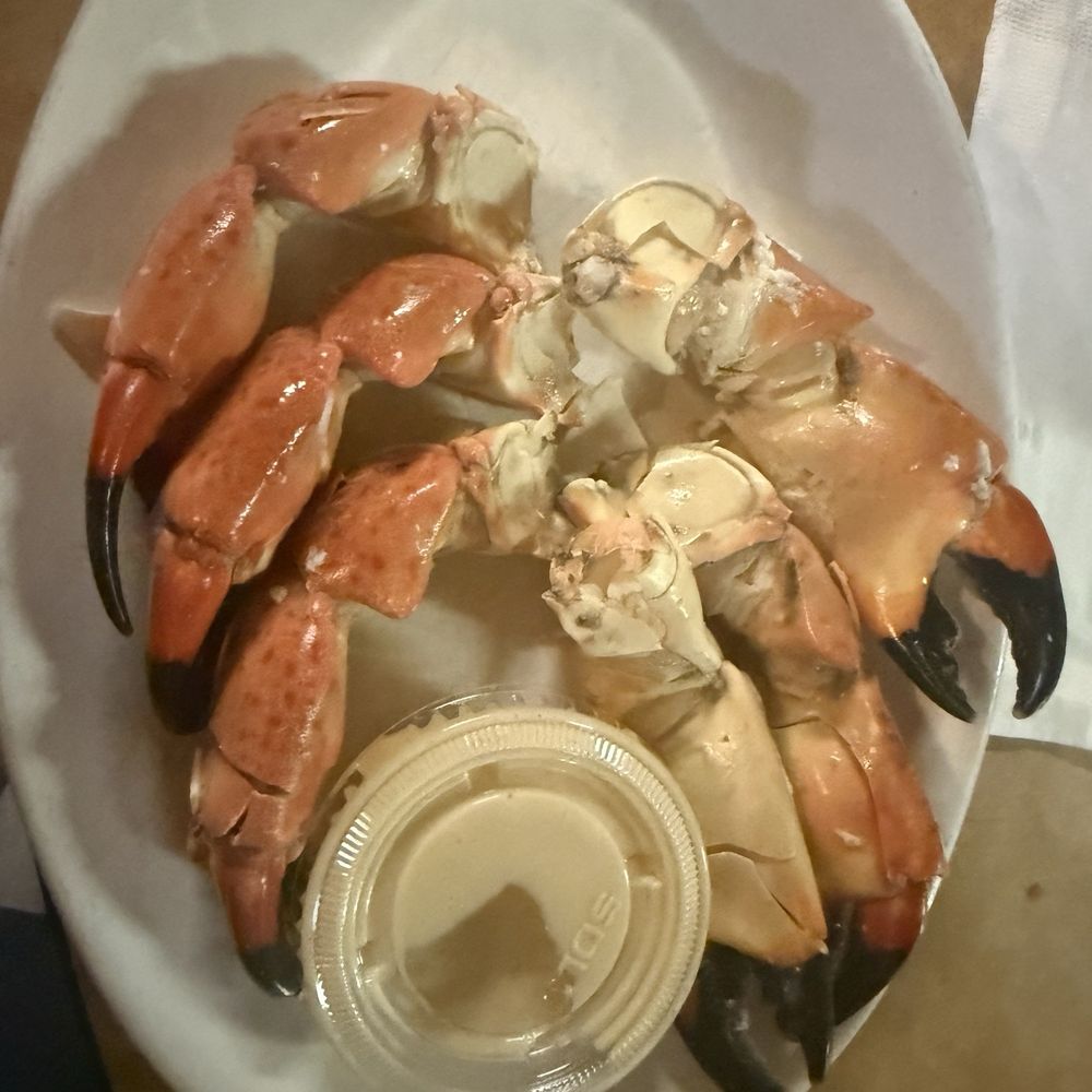 Catfish Deweys - stone crab - Seafood Near Me - Oakland Park, Florida Catfish Deweys - stone crab - Seafood Near Me - Oakland Park, Florida