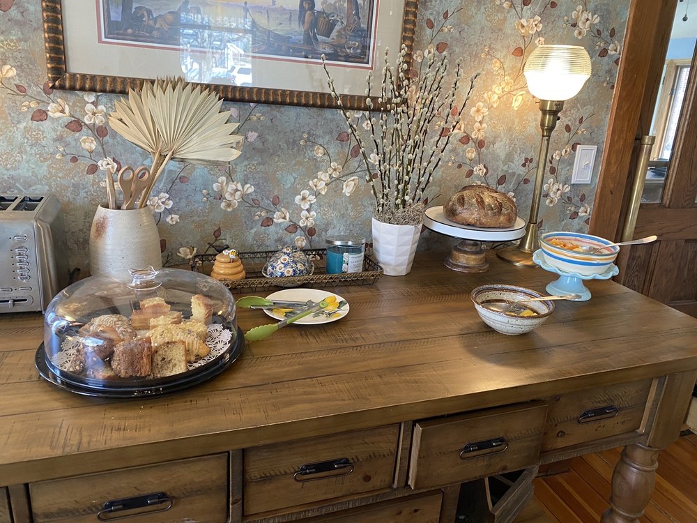 THE ROOST Updated October 2024 203 N 15th St, Ashland, Nebraska Bed & Breakfast Phone