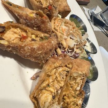 Cooper’s Hawk Winery & Restaurant - Eggrolls chicken - New American Near Me - Ashburn, Virginia Cooper’s Hawk Winery & Restaurant - Eggrolls chicken - New American Near Me - Ashburn, Virginia