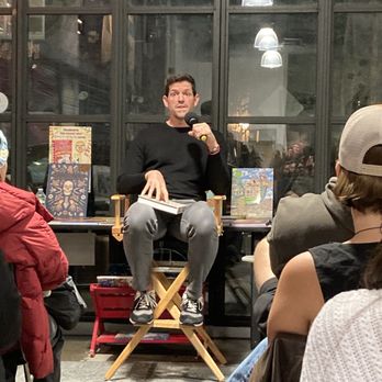 The Powerhouse Arena - Humans of NY event - Bookstores Near Me - Brooklyn, New York The Powerhouse Arena - Humans of NY event - Bookstores Near Me - Brooklyn, New York