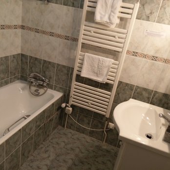 Le Cépage - Salle de bain d'une chambre d'hôtel - French Near Me - Corbigny, 58