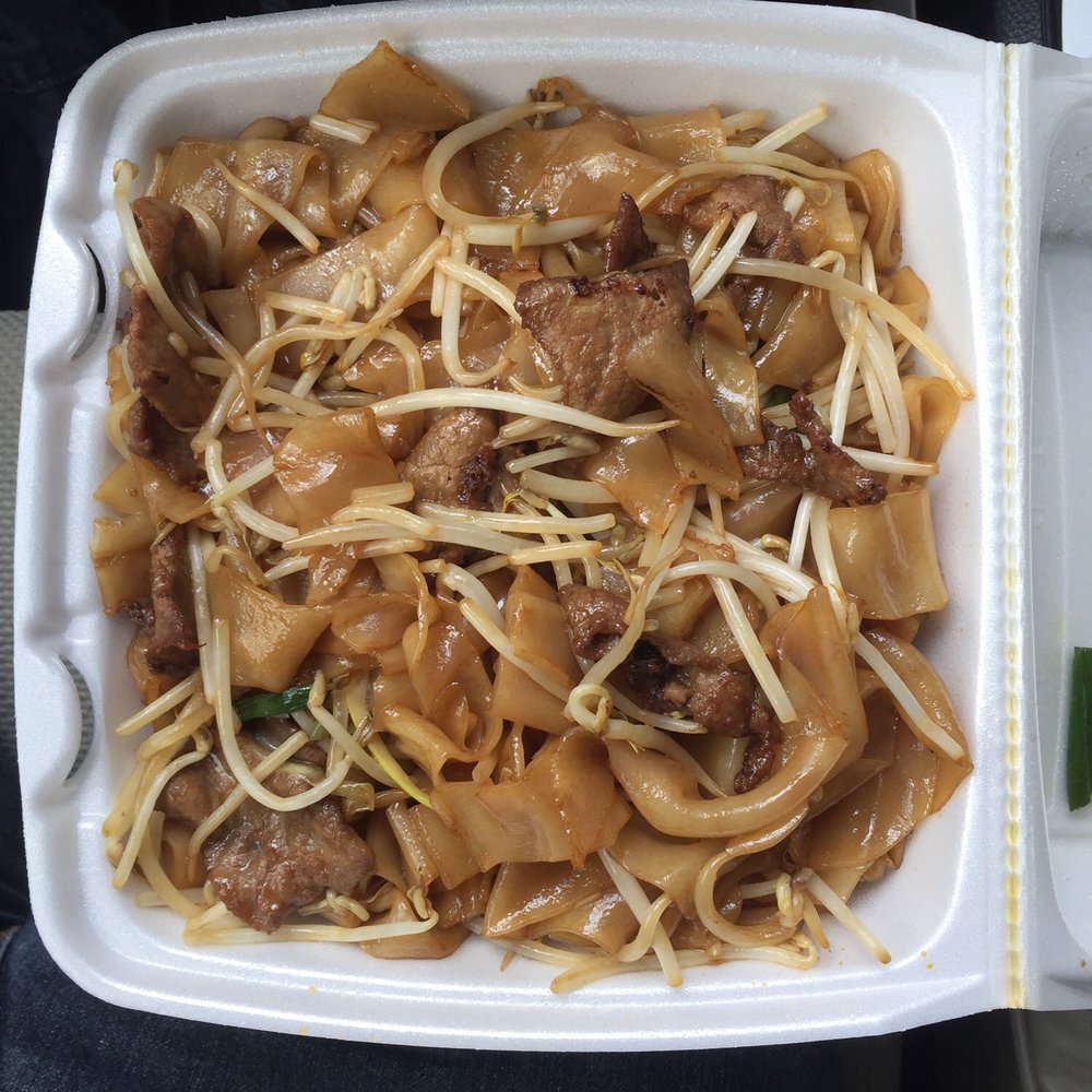 88 Canteen - Beef stir fried noodles didn't disappoint me, not too much oil that's what's best about it. Good amount of beef for $6.75. - Hong Kong Style Cafe Near Me - Flushing, New York