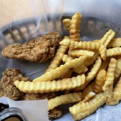 Seamus McDaniel's - Kid's Chicken Strips and Fries