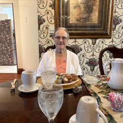 Rosberg House Bed & Breakfast - My aunt, a native Kansan from California, enjoying Rosberg House