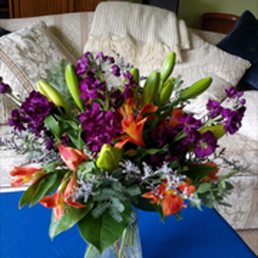 Perfect bouquet ordered on line for a birthday! Perfect bouquet ordered on line for a birthday!