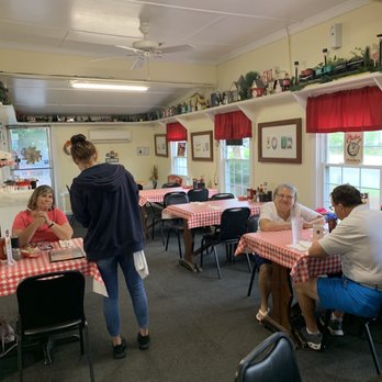 Angie's Restaurant - Seating - Breakfast & Brunch Near Me - Garner, North Carolina