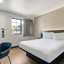 Motel 6 - Motel Lompac CA Single Queen