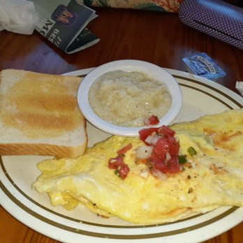 Bobs Downtown Restaurant - New American Near Me - Mobile, Alabama