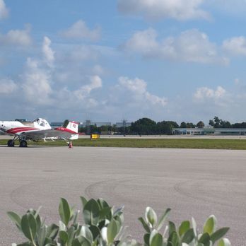 Jet Runway Cafe - American Near Me - Fort Lauderdale, Florida
