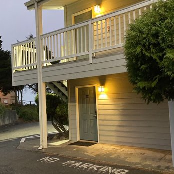 Pacific Reef - Front door to our motel suite at Pacific Reef Motel. Pacific Ocean appears in the distance. - Resorts Near Me - Gold Beach, Oregon Pacific Reef - Front door to our motel suite at Pacific Reef Motel. Pacific Ocean appears in the distance. - Resorts Near Me - Gold Beach, Oregon