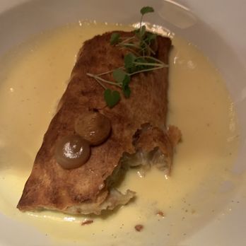 Palais Keller - apple strudel - Bavarian Near Me - Munich, BY Palais Keller - apple strudel - Bavarian Near Me - Munich, BY