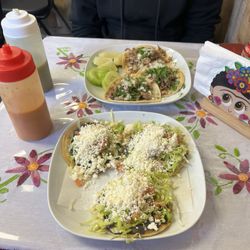 Cafe Poblano - Tacos carnitas and sopes