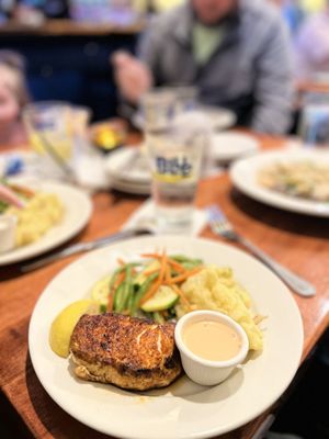 Blue Seafood & Spirits by null