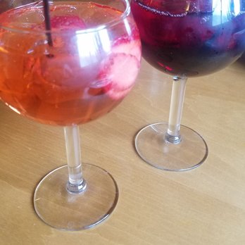 Olive Garden Italian Restaurant - Sangria, Watermelon and Berry - Italian Near Me - Hanover, Maryland