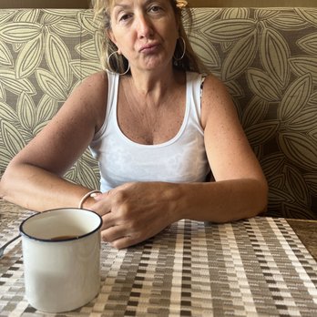 E.M. Hemingway's Steaks & Seafood Restaurant - Heart broken customer because there is no breakfast buffet! - Seafood Near Me - Cape May, New Jersey