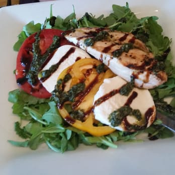 Fardowners Restaurant - Chicken Caprese Salad - Burgers Near Me - Crozet, Virginia Fardowners Restaurant - Chicken Caprese Salad - Burgers Near Me - Crozet, Virginia
