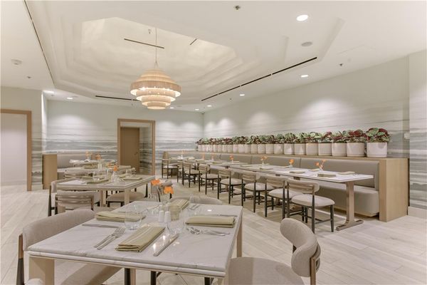 Hilton Anaheim by null