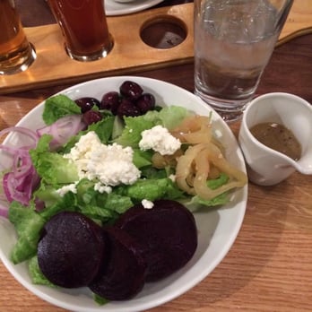 Bell's Eccentric Cafe - Green salad - Music Venues Near Me - Kalamazoo, Michigan