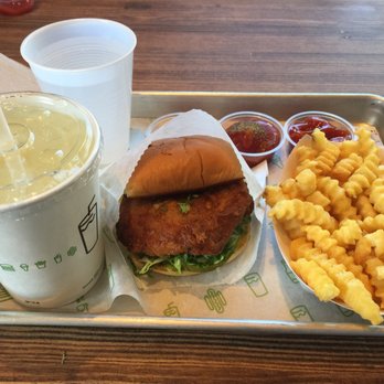 Shake Shack Mall in Columbia - Crispy chicken sandwich, French fries and lemonade - Fast Food Near Me - Columbia, Maryland Shake Shack Mall in Columbia - Crispy chicken sandwich, French fries and lemonade - Fast Food Near Me - Columbia, Maryland