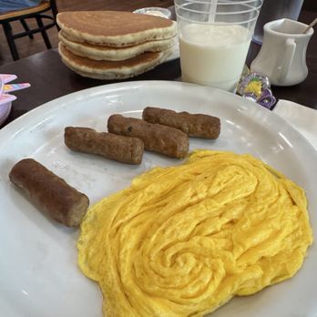 Eggs 'n Things - Two egg scrambles with side of meat (pork links) - kids loved this! - Breakfast & Brunch Near Me - Honolulu, Hawaii Eggs 'n Things - Two egg scrambles with side of meat (pork links) - kids loved this! - Breakfast & Brunch Near Me - Honolulu, Hawaii