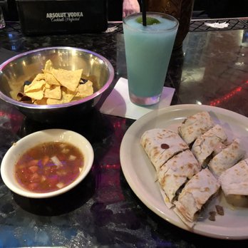Blue Mesa Grill - Steak Quesadilla, Chips & Salsa, Blue Margarita - Mexican Near Me - Dallas, Texas