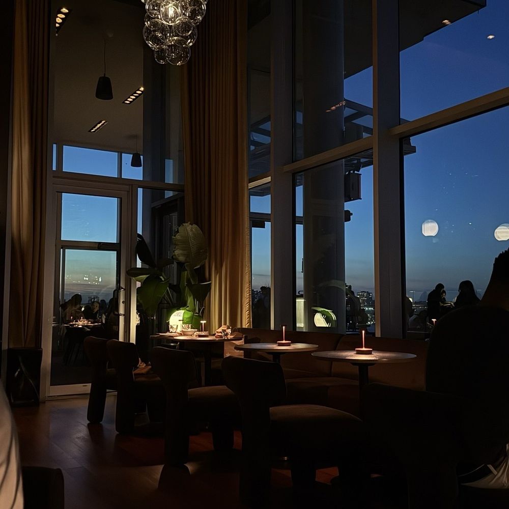 Hudson VU - Inside - Lounges Near Me - New York, New York