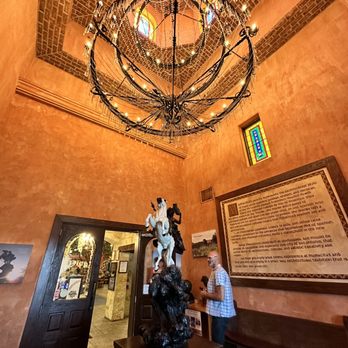 Mamacita's Restaurant - The foyer - Mexican Near Me - San Antonio, Texas Mamacita's Restaurant - The foyer - Mexican Near Me - San Antonio, Texas