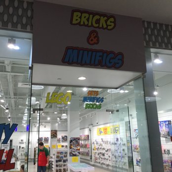 Bricks & Minifigs - Hobby Shops Near Me - Lutz, Florida