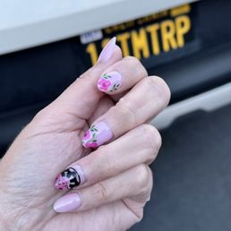 Floral Star Wars Nails Floral Star Wars Nails