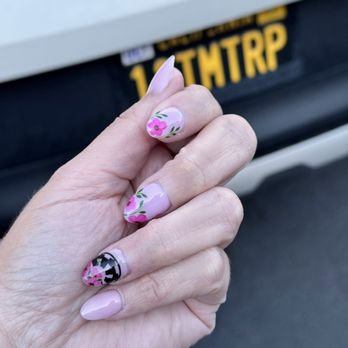 12Twelve Nail Bar - Floral Star Wars Nails - Nail Salons Near Me - Marina del Rey, California 12Twelve Nail Bar - Floral Star Wars Nails - Nail Salons Near Me - Marina del Rey, California