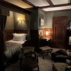 Titanic Experience Cobh - First class cabin