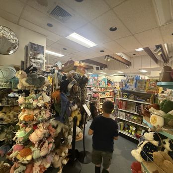 Bird In Hand - Toy Stores Near Me - Chico, California