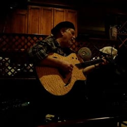 Mangiamo Pizza - Live Music at Mangiamo Pizza & Wine Bar. Pictured: David Paul Campbell / Wednesday Nights.