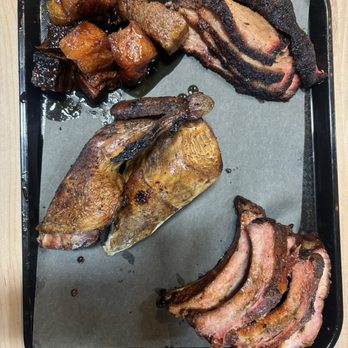 Horn Barbecue - 1/2 lb orders of chicken, ribs, brisket and burnt ends - Barbeque Near Me - Elk Grove, California