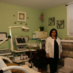 MK Hair and Esthetics - Maria in her Esthetics room