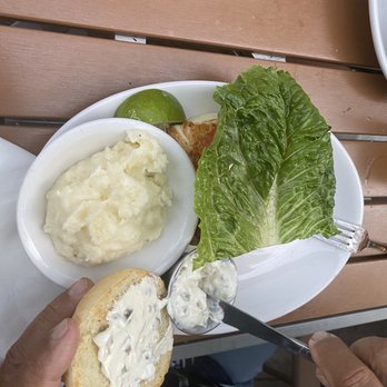 Captain Craig's Restaurant - Fish sandwich - Seafood Near Me - Tavernier, Florida