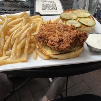 The Whiskey Jar - Chicken sandwich - Southern Near Me - Charlottesville, Virginia