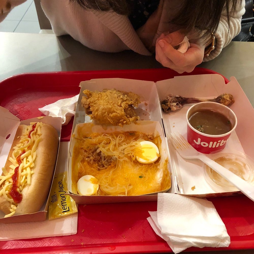 Jollibee - Hot dog, chicken with gravy on the side, Palabok Fiesta. - Fast Food Near Me - Chicago, Illinois Jollibee - Hot dog, chicken with gravy on the side, Palabok Fiesta. - Fast Food Near Me - Chicago, Illinois
