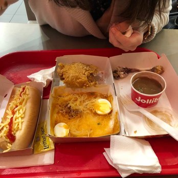 Jollibee - Hot dog, chicken with gravy on the side, Palabok Fiesta. - Fast Food Near Me - Chicago, Illinois Jollibee - Hot dog, chicken with gravy on the side, Palabok Fiesta. - Fast Food Near Me - Chicago, Illinois