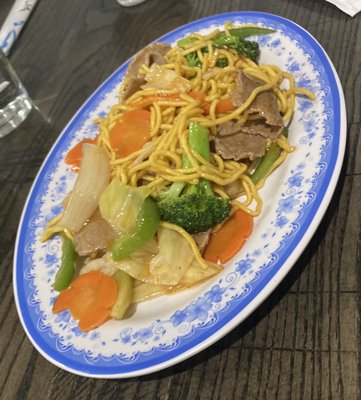 Photo of Dalat Restaurant - Worcester, MA, US. 82. Mì/Phở Xào Bò (Stir Fried Egg Noodle/Rice Noodle Sauteed Beef)