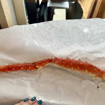 Tracy's King Crab Shack - Red king crab - Seafood Near Me - Juneau, Alaska
