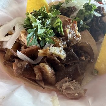 Carnitas El Momo - Aporkalypse or taco mixto - Tacos Near Me - Monterey Park, California Carnitas El Momo - Aporkalypse or taco mixto - Tacos Near Me - Monterey Park, California